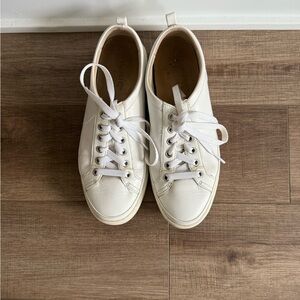 Vionic Winnie White Lace-Up Sneakers